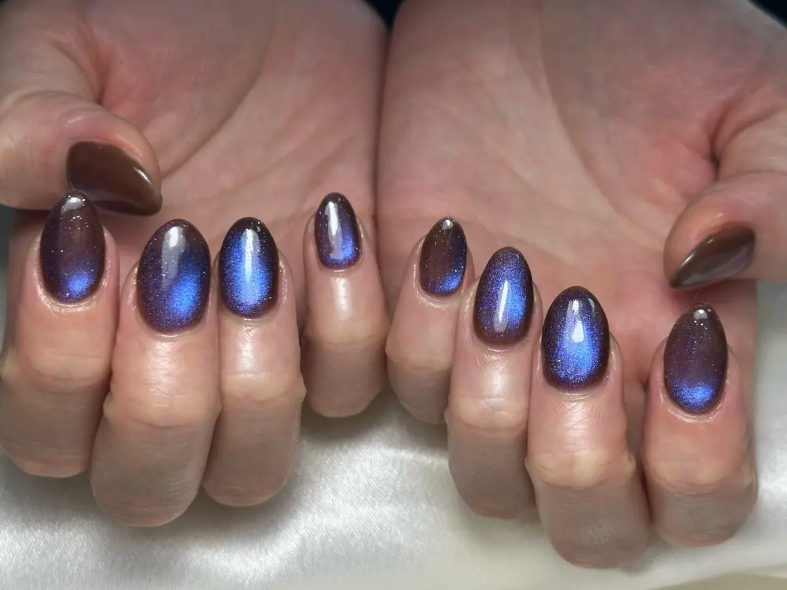 ネイル オーロラネイル ブルー ブラウン フットネイル フレンチネイル ハンドネイル kiki nail たまプラーザのネイルデザイン