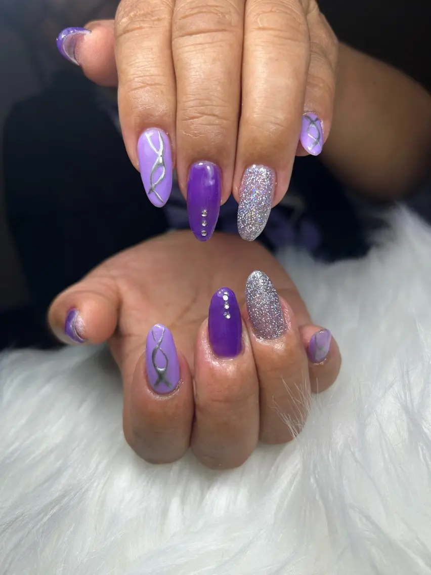 ロング ハンドネイル 古賀 はるみのネイルデザイン