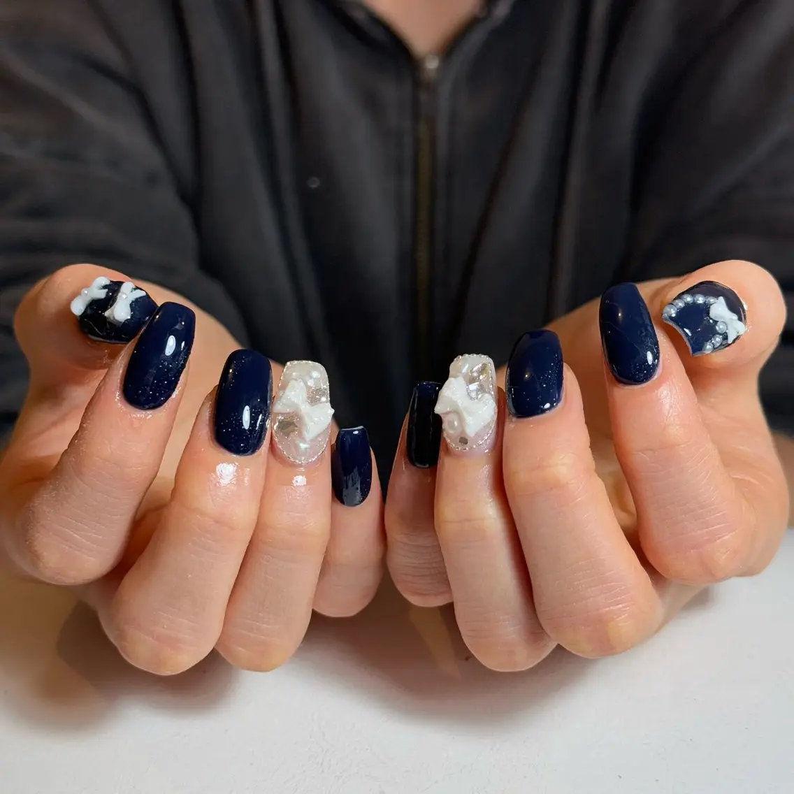 ネイル チークネイル フレンチネイル グラデーション キラキラネイル 韓国ネイル ハンドネイル Risa_ Nailのネイルデザイン