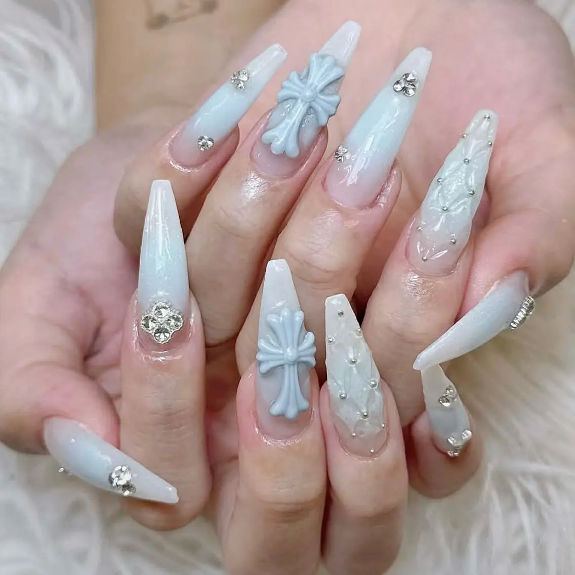 ネイル ハンドネイル Anh ゴテゴテネイルのネイルデザイン