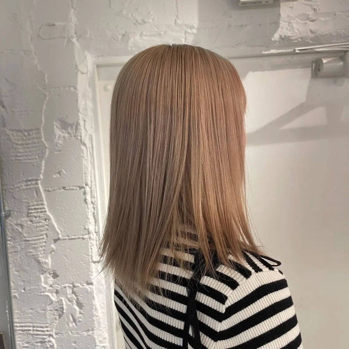 セミロング カラー nameless miichiのヘアスタイル