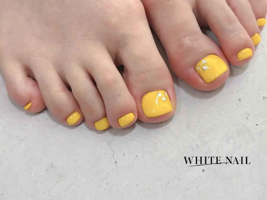 ネイル フットネイル WHITE NAIL ホワイトネイルのネイルデザイン