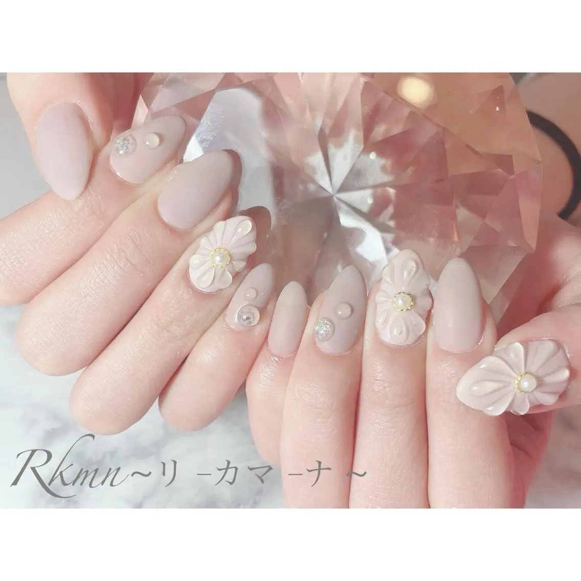 ネイル アートネイル フラワーネイル フレンチネイル ジェルネイル グラデーション ハンドネイル フットネイル ハンドケア Rkmn ~リ-カマ-ナ~のネイルデザイン