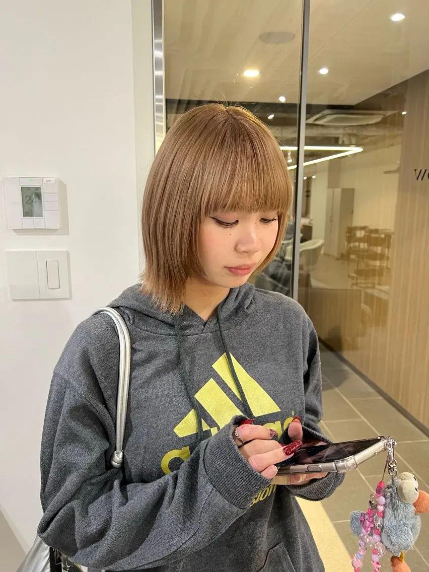 ミディアム カラー ベージュカラー ブリーチ ハイトーンカラー ハイトーンベージュ トリートメント ナチュラルヘア/ 似合わせ/三宅 昌太のヘアスタイル