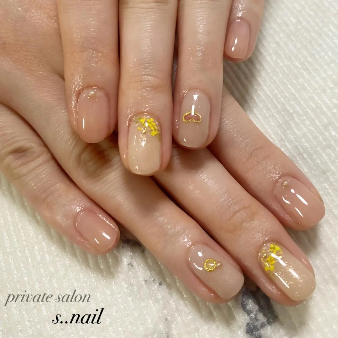 ネイル 黄色 ハンドネイル フットネイル s..nail / MORITAのネイルデザイン