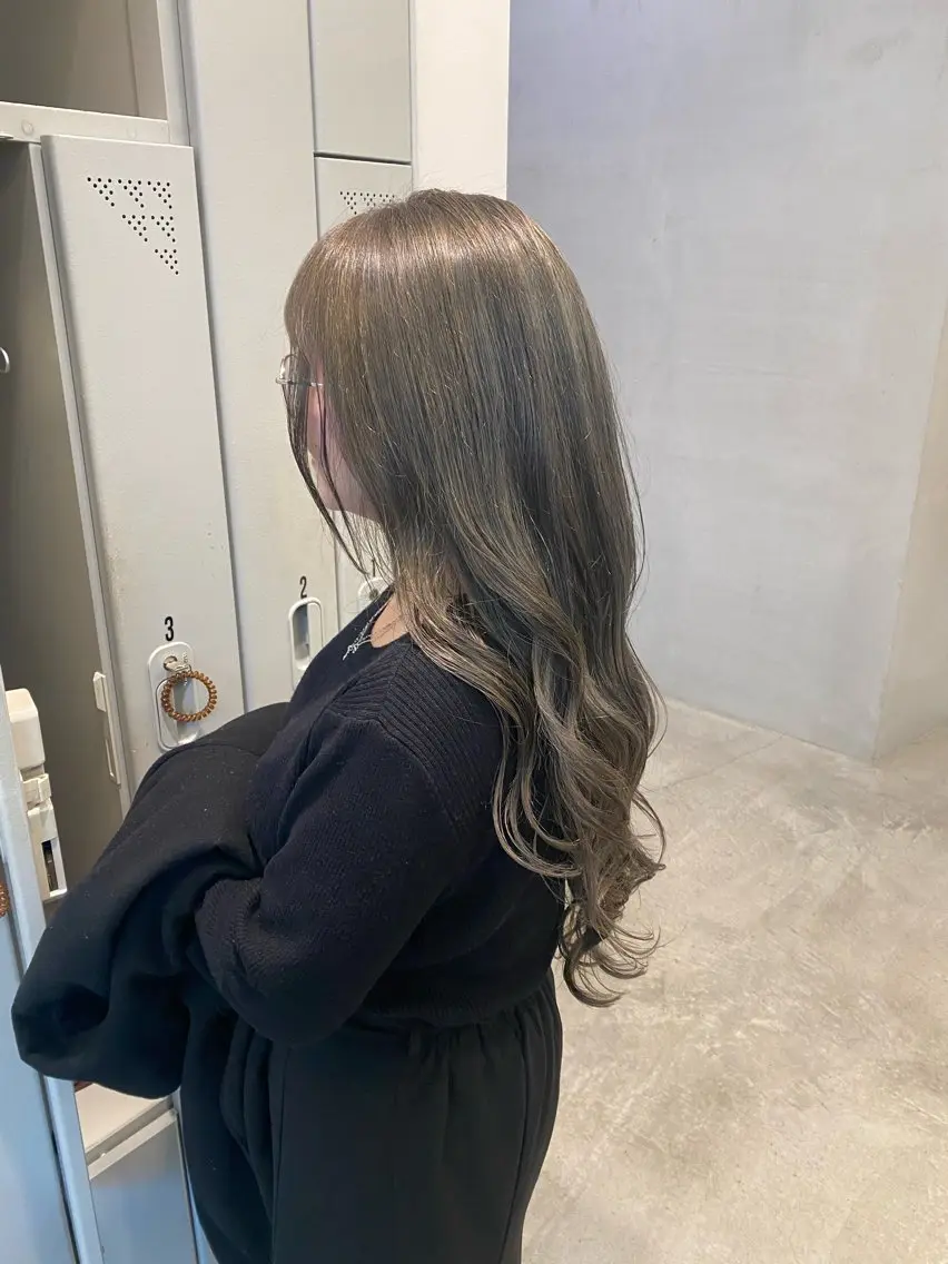 ロング カラー グレージュ オリーブグレージュ オリーブグレー ♡ハッシュカット/ レイヤー/yucoのヘアスタイル