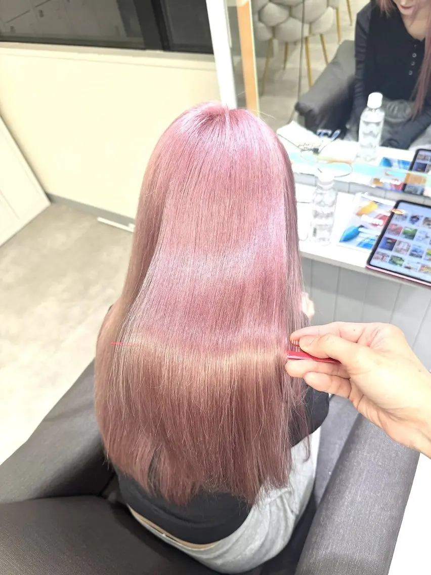 ロング ヘアカラー 得能 海翔のヘアスタイル