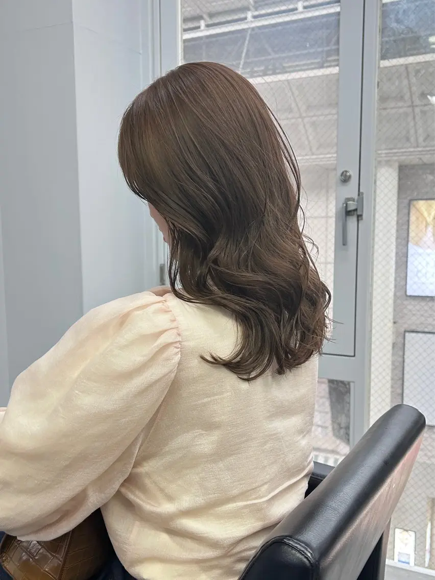 セミロング カット ヘアカラー shiga mariaのヘアスタイル