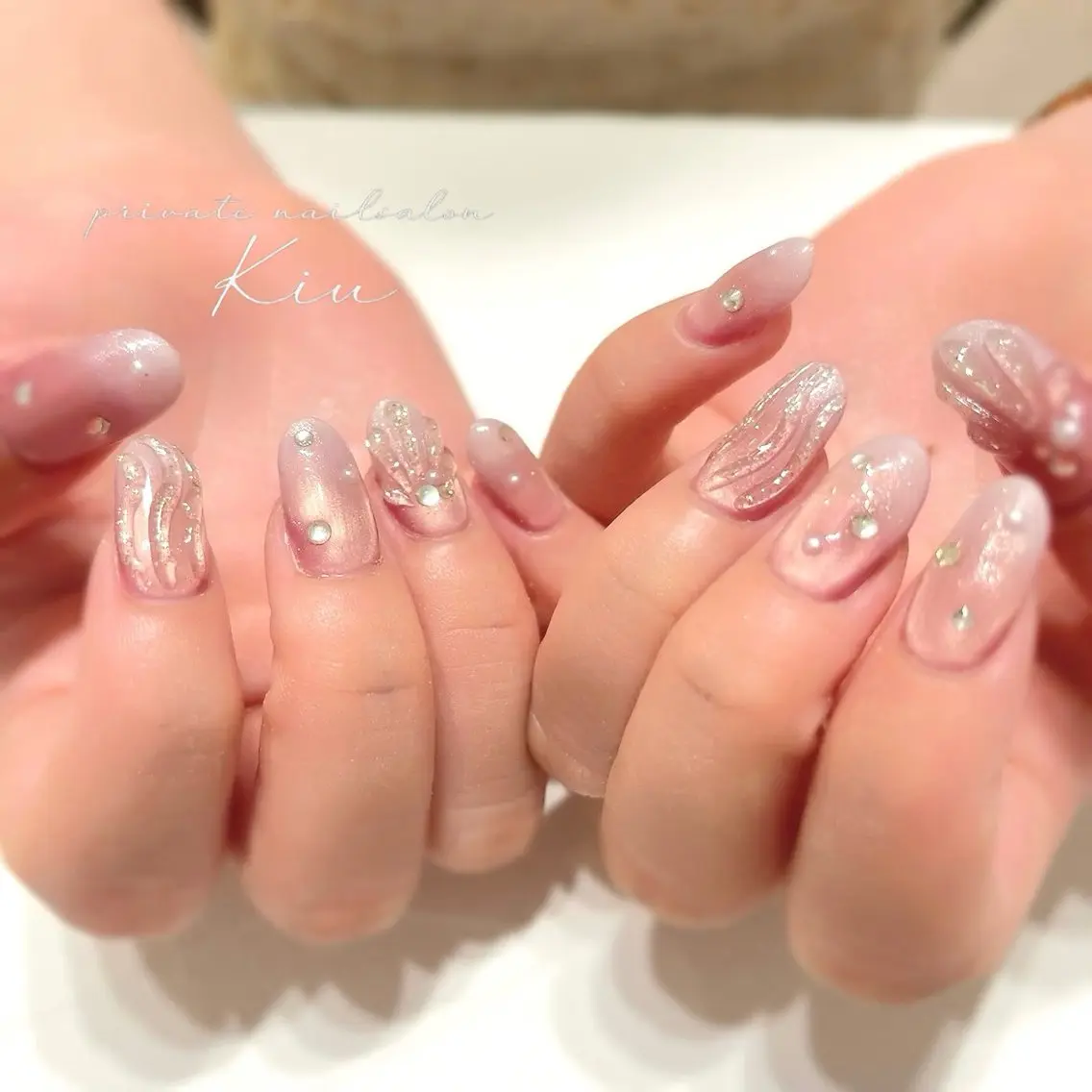 ネイル アートネイル クリアネイル ジェルネイル グラデーション ラメ(グリッター) ハンドネイル kiu nailsalonのネイルデザイン