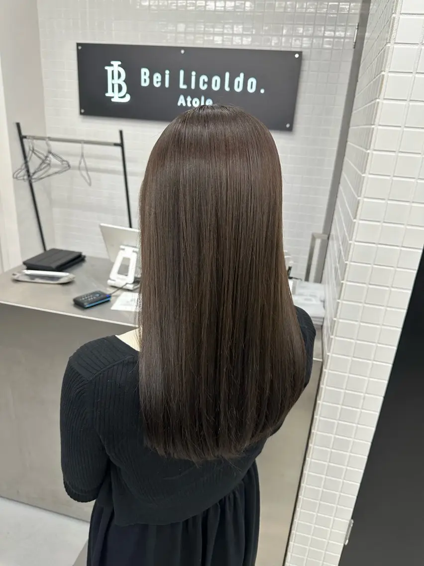 セミロング カラー カット ヘアカラー 縮毛矯正 トリートメント 古田 昂也のヘアスタイル
