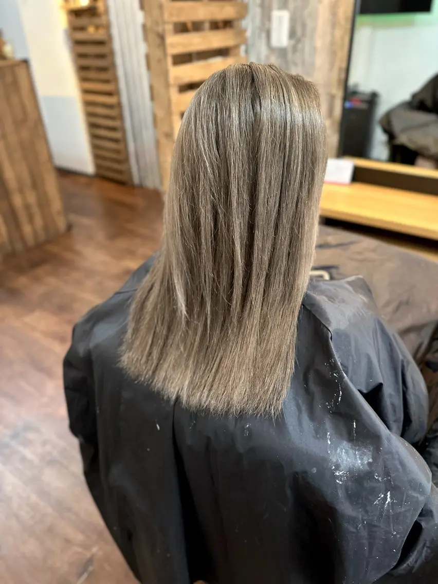 セミロング カット ヘアカラー トリートメント Luzir⭐︎ GEN⭐︎のヘアスタイル