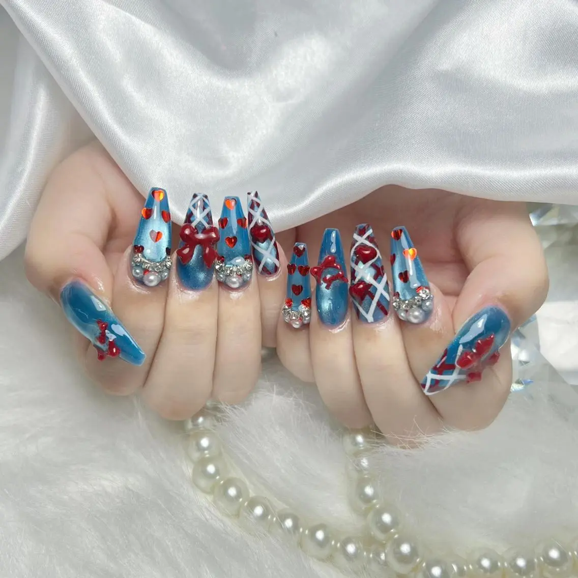 ネイル ジェルネイル キラキラネイル 韓国ネイル 持ち込み ワンホンネイル ハンドネイル Jerry Nailのネイルデザイン