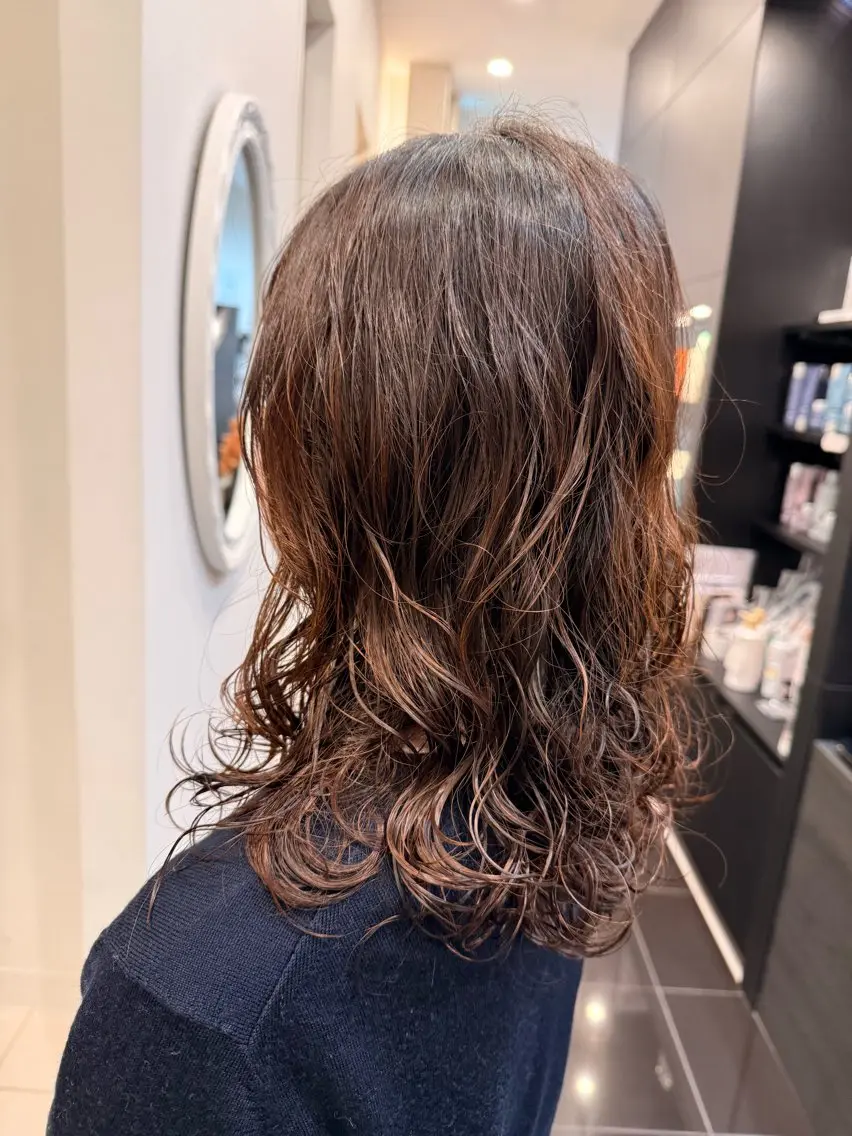 セミロング パーマ 中村 裕希のヘアスタイル