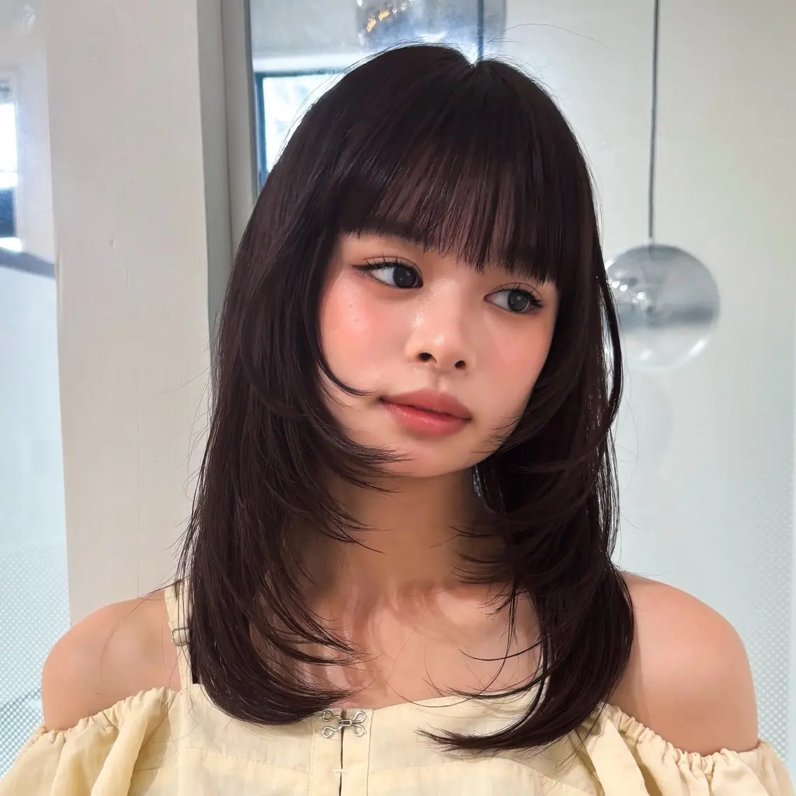 セミロング レイヤーカット 小顔カット カット トリートメント 🤍aimi🤍 ウルフ/韓国ヘアのヘアスタイル