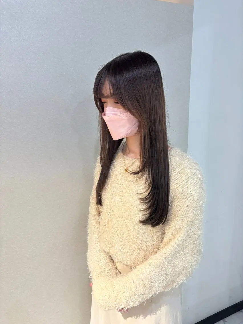 ロング 顔まわりレイヤー 顔周りカット レイヤーカット サイドバング バッサリカット募集中 星川まお𝜗𝜚のヘアスタイル
