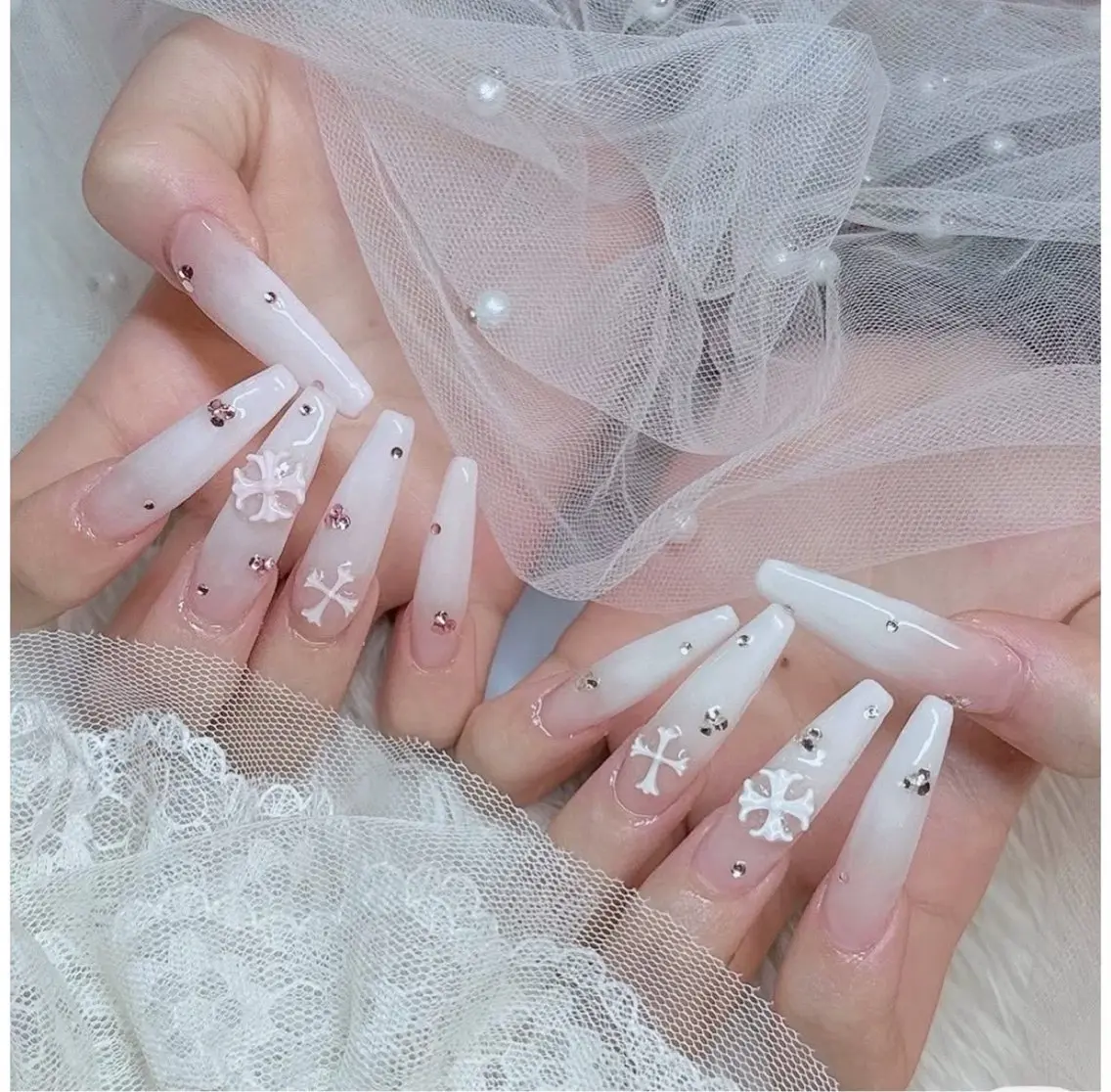 ネイル フレンチネイル キラキラネイル 韓国ネイル シンプルネイル ワンホンネイル ハンドネイル MEI Nailのネイルデザイン