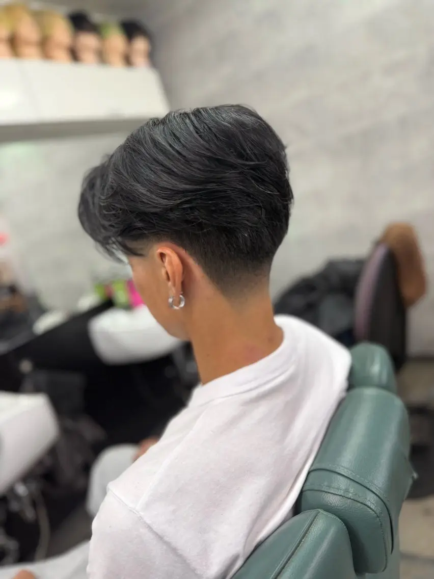 メンズ センターパート 橋本 羽玖のヘアスタイル