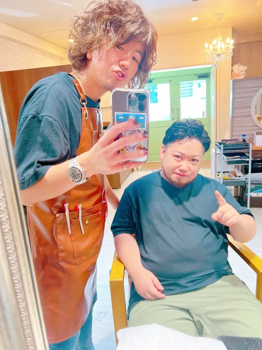 ショート カラー パーマ メンズ メンズハイライト メンズパーマ ハイライトカラー ハイライト 髪質改善 カット パーマ Refuge by produceのヘアスタイル
