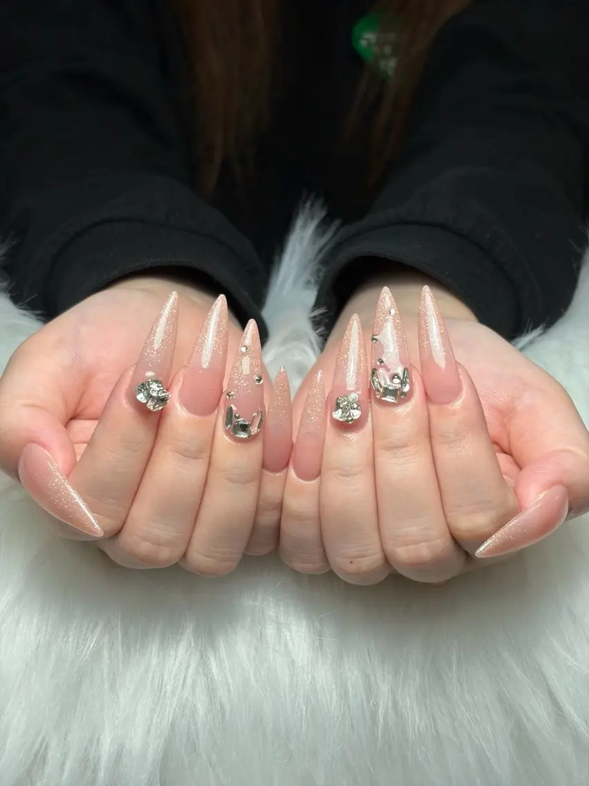 ネイル アートネイル 長さ出し ジェルネイル マグネットネイル ニュアンスネイル ハンドネイル Cloudy Chan Nailのネイルデザイン