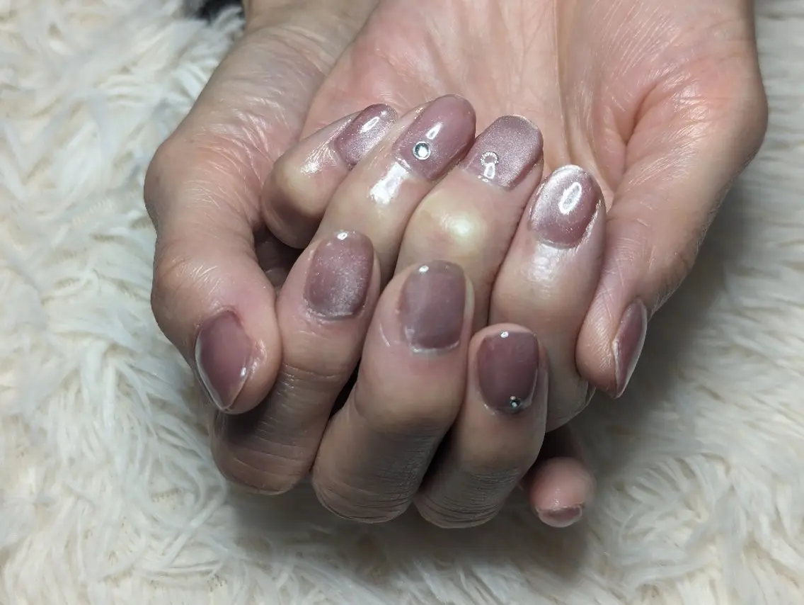 ネイル マグネットネイル ピンク ✨ameru✨ nailsalonのネイルデザイン