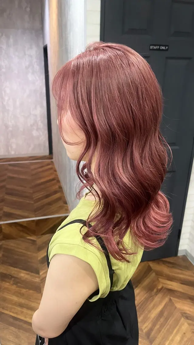 ミディアム カラー ベージュカラー ラベンダーカラー ピンクカラー ピンクベージュ カット ヘアカラー トリートメント 詩乃🎀ピンク 暖色系🫧レイヤーのヘアスタイル