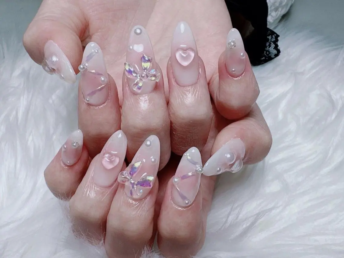 メンズ ネイル アートネイル フレンチネイル ジェルネイル キラキラネイル パラジェル ハンドネイル フットネイル Bloom kabukiのネイルデザイン