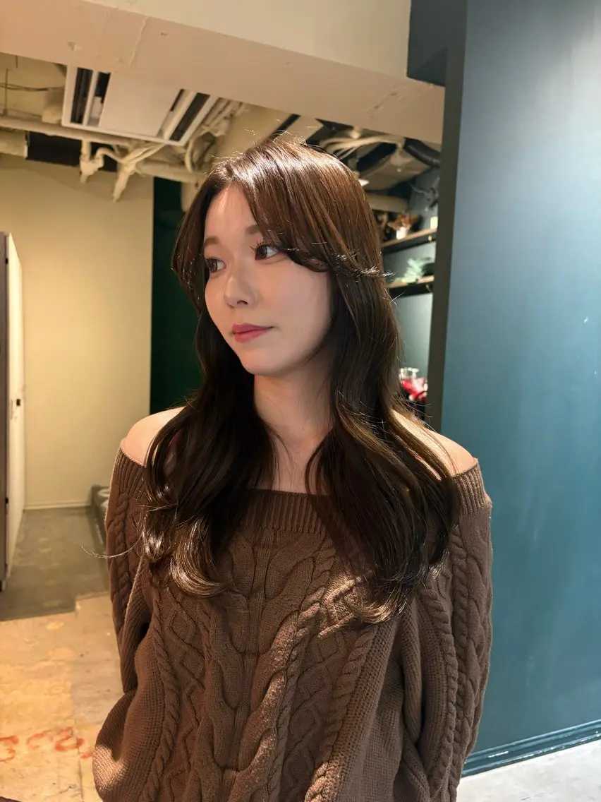 セミロング カラー ヘアカラー カットモデル🎀 ハイトーン/YUIのマツエク・マツパデザイン