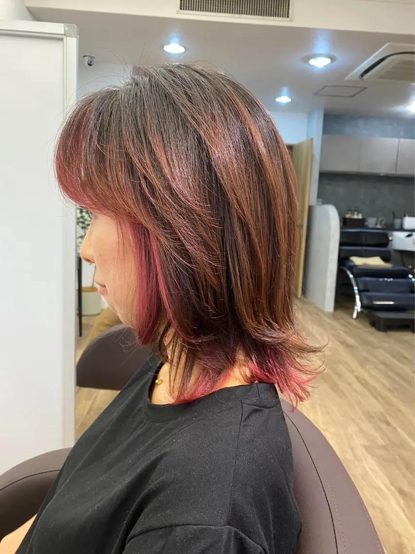 ミディアム カラー ミストバング デザインカラー  フェイスフレーミング ピンクカラー Hair's Rainのヘアスタイル