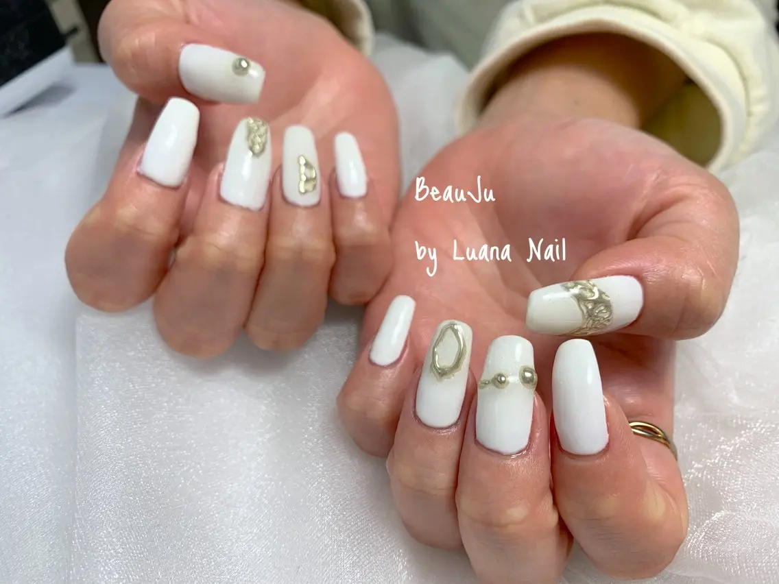 ネイル ミラーネイル ハンドネイル BeauJu by Luana Nailのネイルデザイン