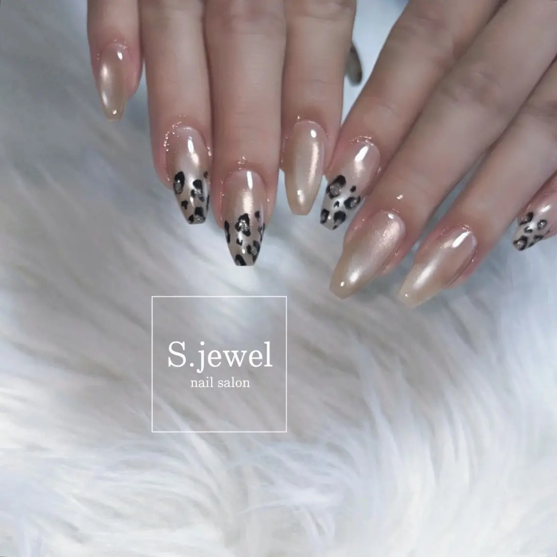 ネイル S. JEWELのネイルデザイン