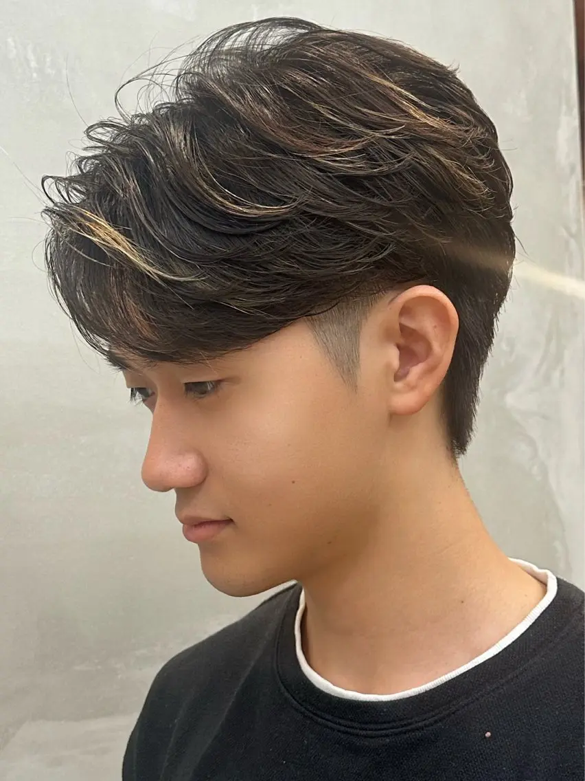 【メンズ限定／調布/ハイライトオンカラー募集✨】立体感UPの写真