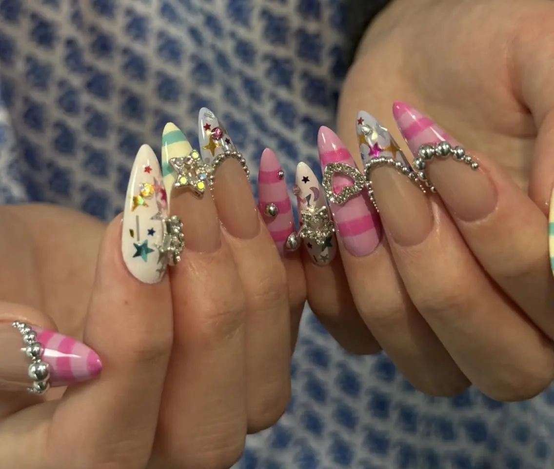 ネイル ハンドネイル 🎀 KiKi_nailのネイルデザイン