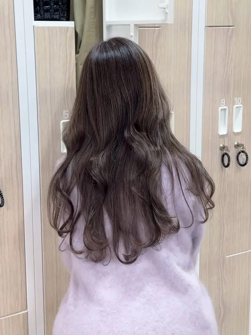 ロング ハイライト 茜璃/ブリーチカラー /レイヤーカットのヘアスタイル