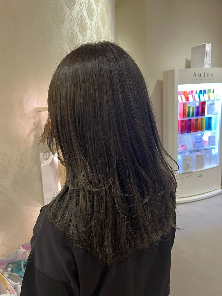 ロング カラー カット ヘアカラー 𝐀𝐲𝐚𝐤𝐚 /艶髪/ストレートのその他イメージ