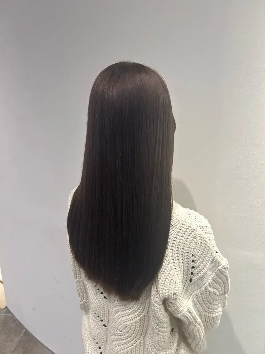 セミロング カラー アッシュ アッシュブラウン ブラウンカラー 青山 里帆のヘアスタイル
