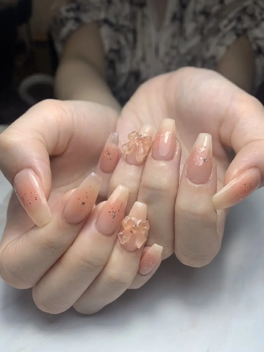 ネイル 氷ネイル・うるうるネイル マットネイル ニュアンスネイル リボン 夏ネイル ハンドネイル rina nailのネイルデザイン