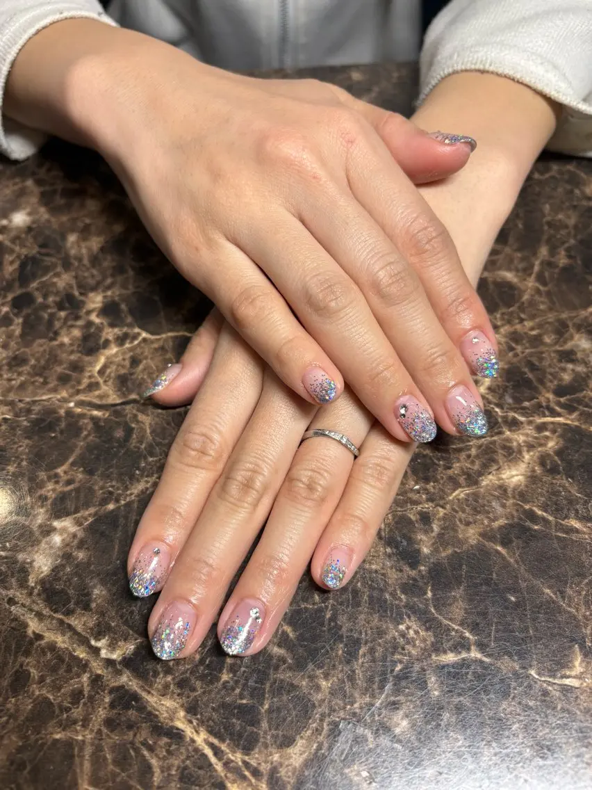 ネイル グラデーション ラメ(グリッター) ラメグラデーション ハンドネイル IROHA NAIL Rinonのネイルデザイン