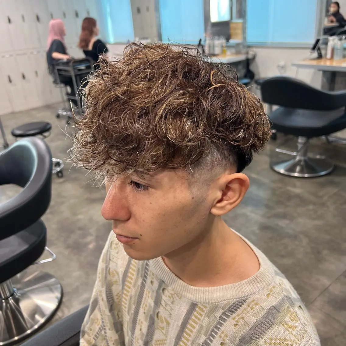 ショート カラー パーマ ヘアアレンジ メンズ キッズ アップバング センターパート メンズハイライト マッシュ メンズパーマ 🔷横浜1のパーマ 職人🔷将太郎のヘアスタイル