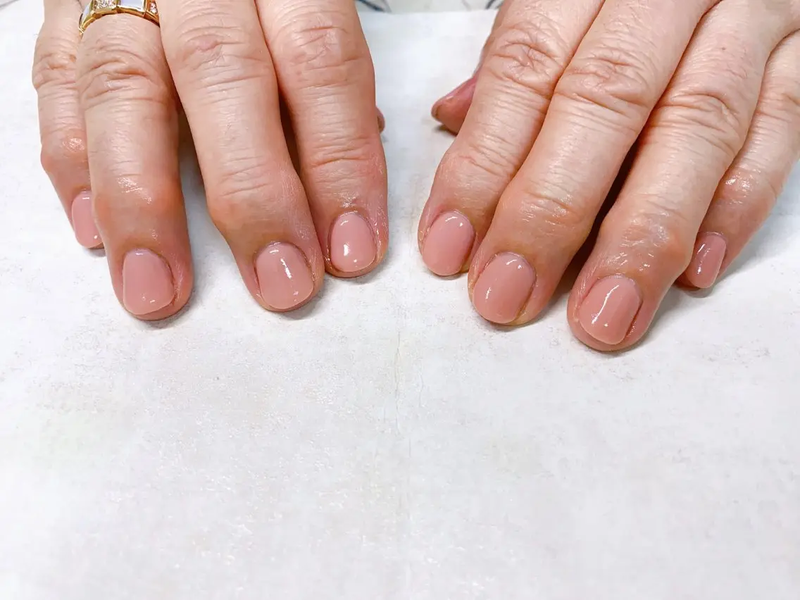 ネイル オーロラネイル フラワーネイル フットネイル フレンチネイル ジェルネイル ハンドネイル mogunail &blowのネイルデザイン