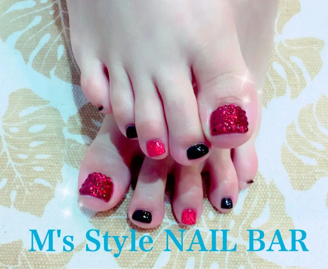 ショート ネイル フットネイル ジェルネイル 赤色 M's Style NAIL BARのネイルデザイン