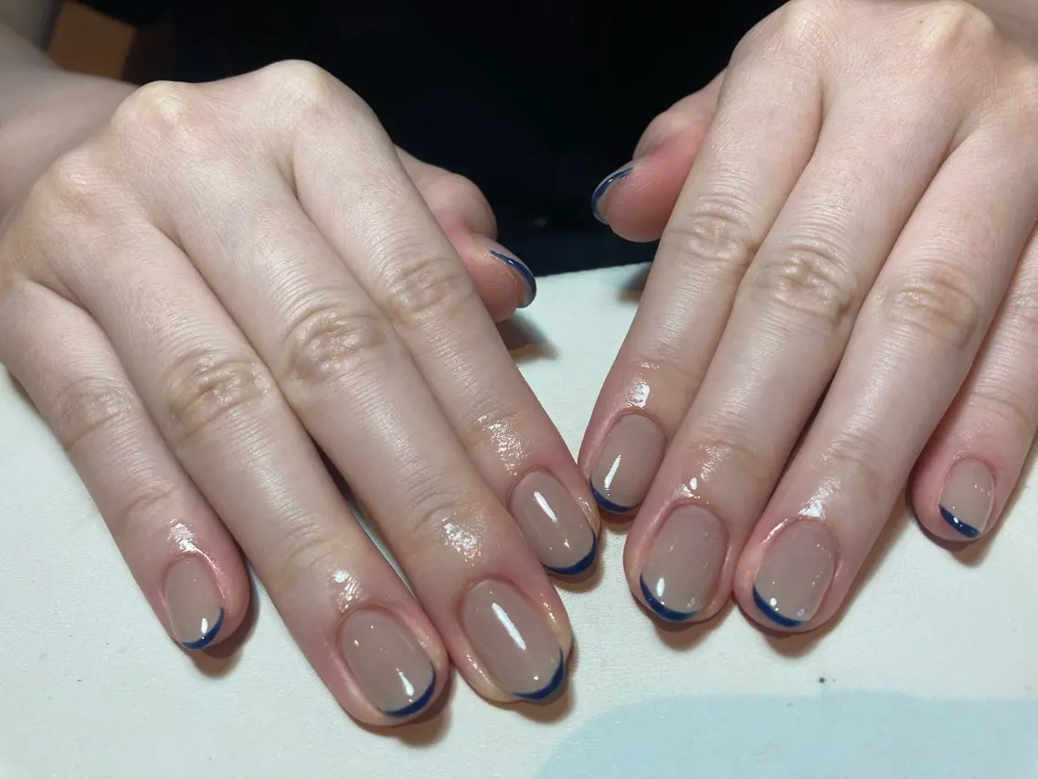 ネイル フレンチネイル ネイビー .Etel atelier.のネイルデザイン