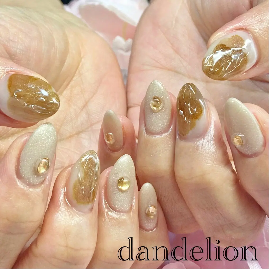 ネイル ハンドネイル ハンドケア dandelion ダンデライオンのネイルデザイン