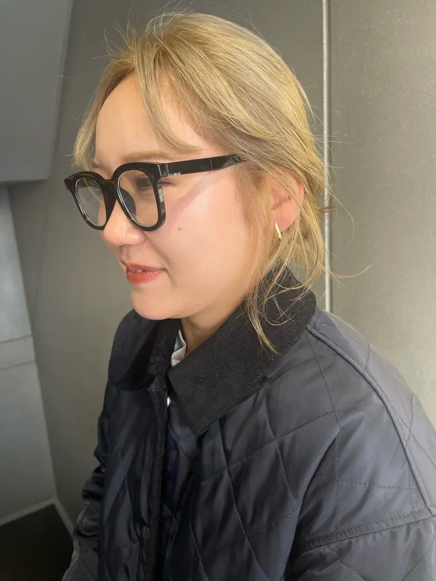 ショート カラー ヘアカラー トリートメント 💓パーマ，💗 レイヤーカットのヘアスタイル