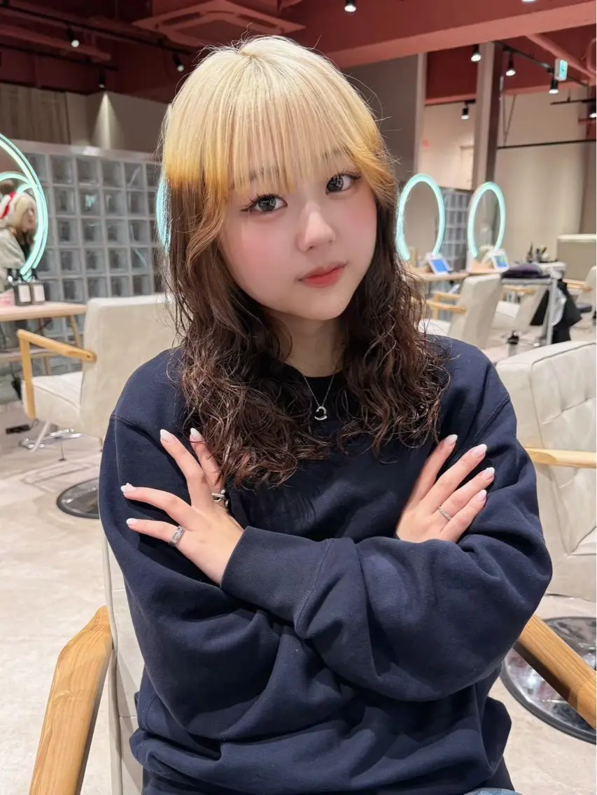 セミロング カラー ヘアカラー トリートメント 🎀暖色カラー/ HANA🎀のヘアスタイル