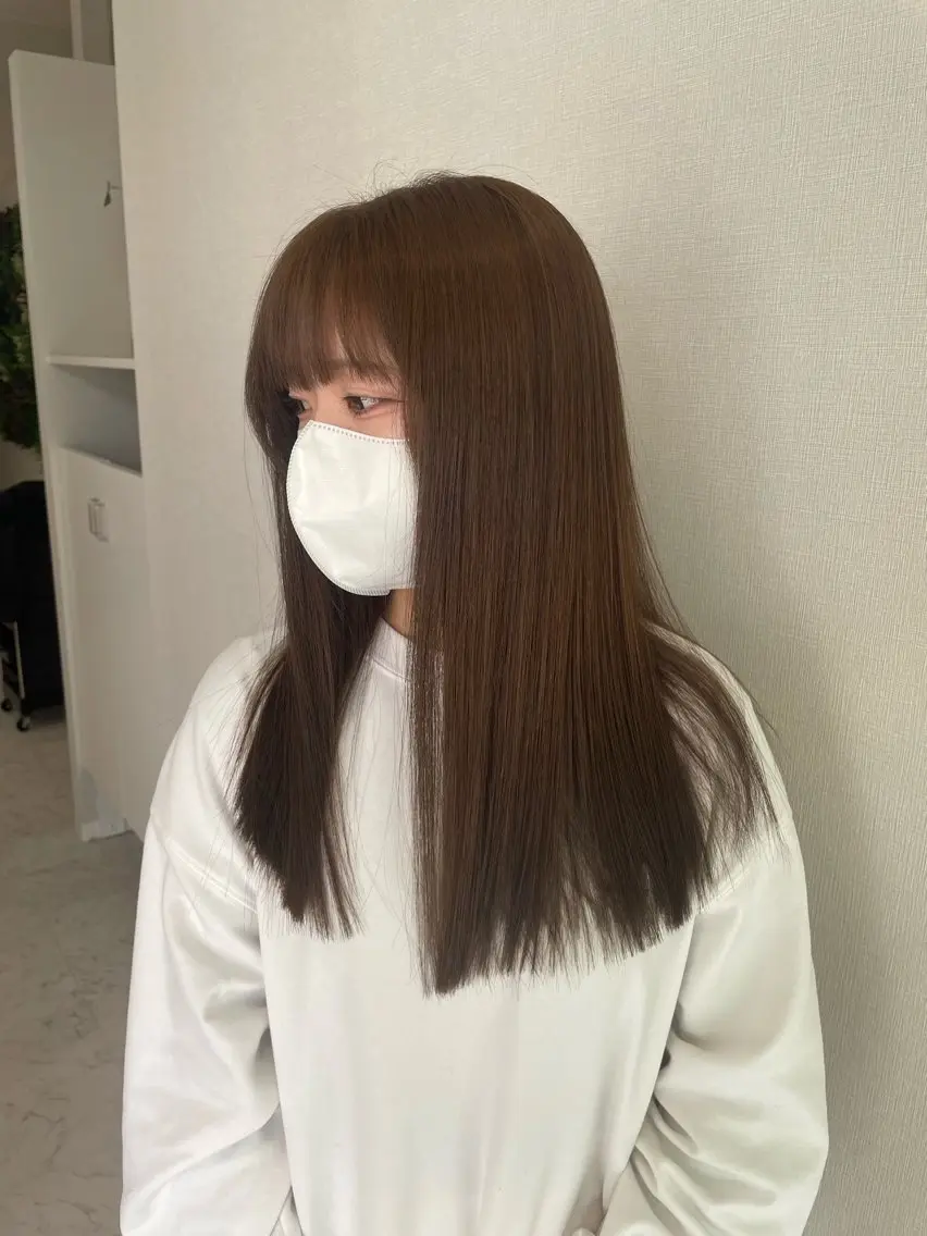 セミロング カラー ヘアカラー moe🥣ﾚｲﾔｰ ｶｯﾄ/透明感ｶﾗｰのヘアスタイル