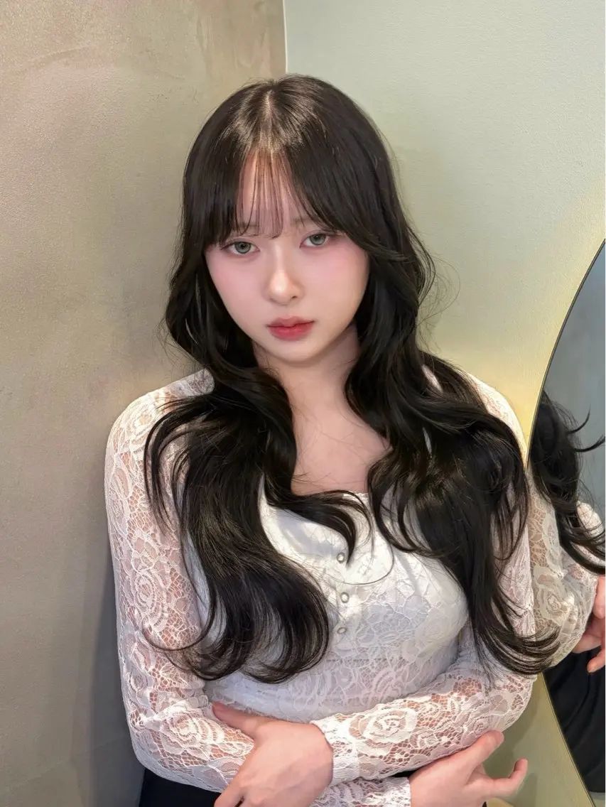 ミディアム カラー ミディアムレイヤー ハッシュカット 韓国風ヘア レイヤーカット 縮毛矯正 カット ヘアカラー トリートメント ヘアセット 大宮 縮毛矯正🩶 レイヤー 柏崎颯刀のヘアスタイル