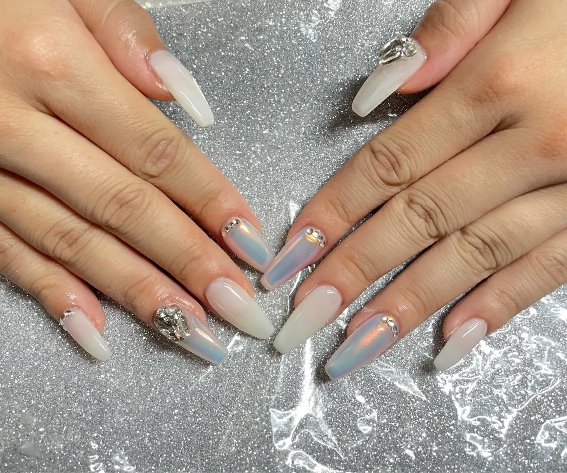 ネイル ハンドネイル VIERU 🌈🎀💖のネイルデザイン