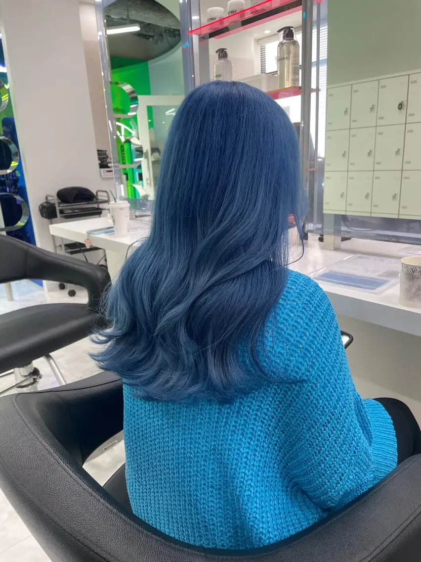 ロング カラー ヘアカラー 🤍ྀི透ける寒色 Cocoa🤍ྀིのヘアスタイル