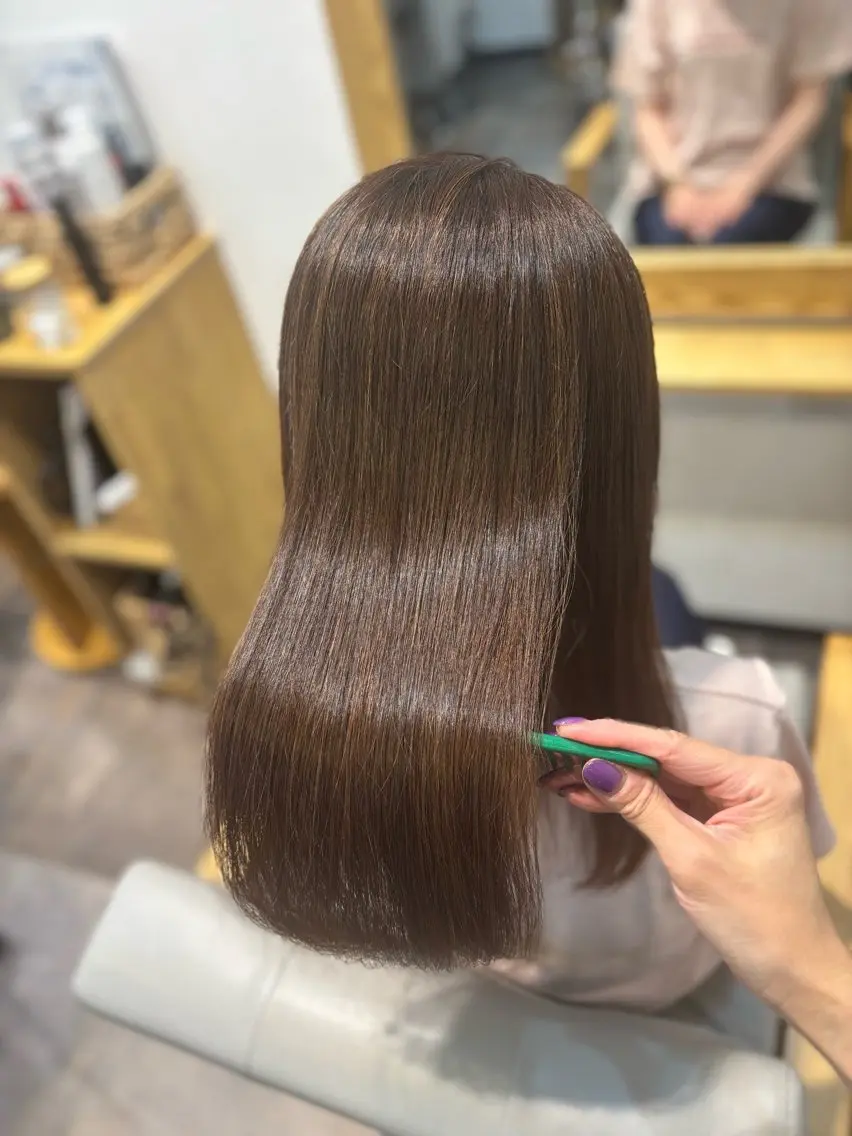 セミロング ハイライト 佐竹 ゆりのヘアスタイル