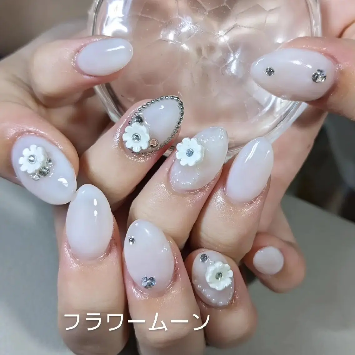 ネイル フラワーネイル フラワー ムーンのネイルデザイン